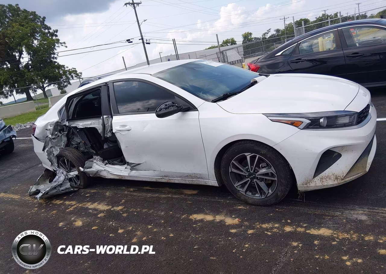 2024 Kia Forte Lxs VIN:3KPF24AD6RE778224 - 14