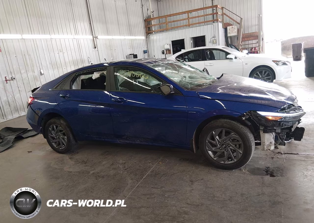 2024 Hyundai Elantra Hybrid Blue VIN:KMHLM4DJ6RU103615 - 13