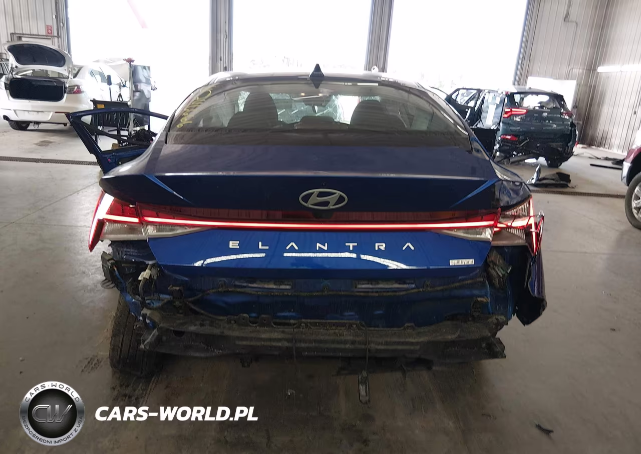 2024 Hyundai Elantra Hybrid Blue VIN:KMHLM4DJ6RU103615 - 16