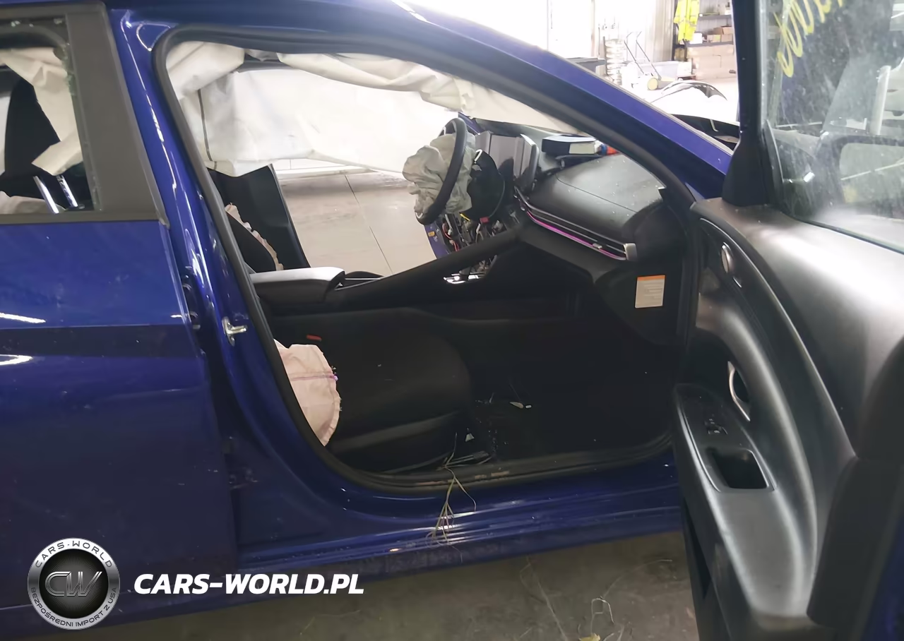 2024 Hyundai Elantra Hybrid Blue VIN:KMHLM4DJ6RU103615 - 5