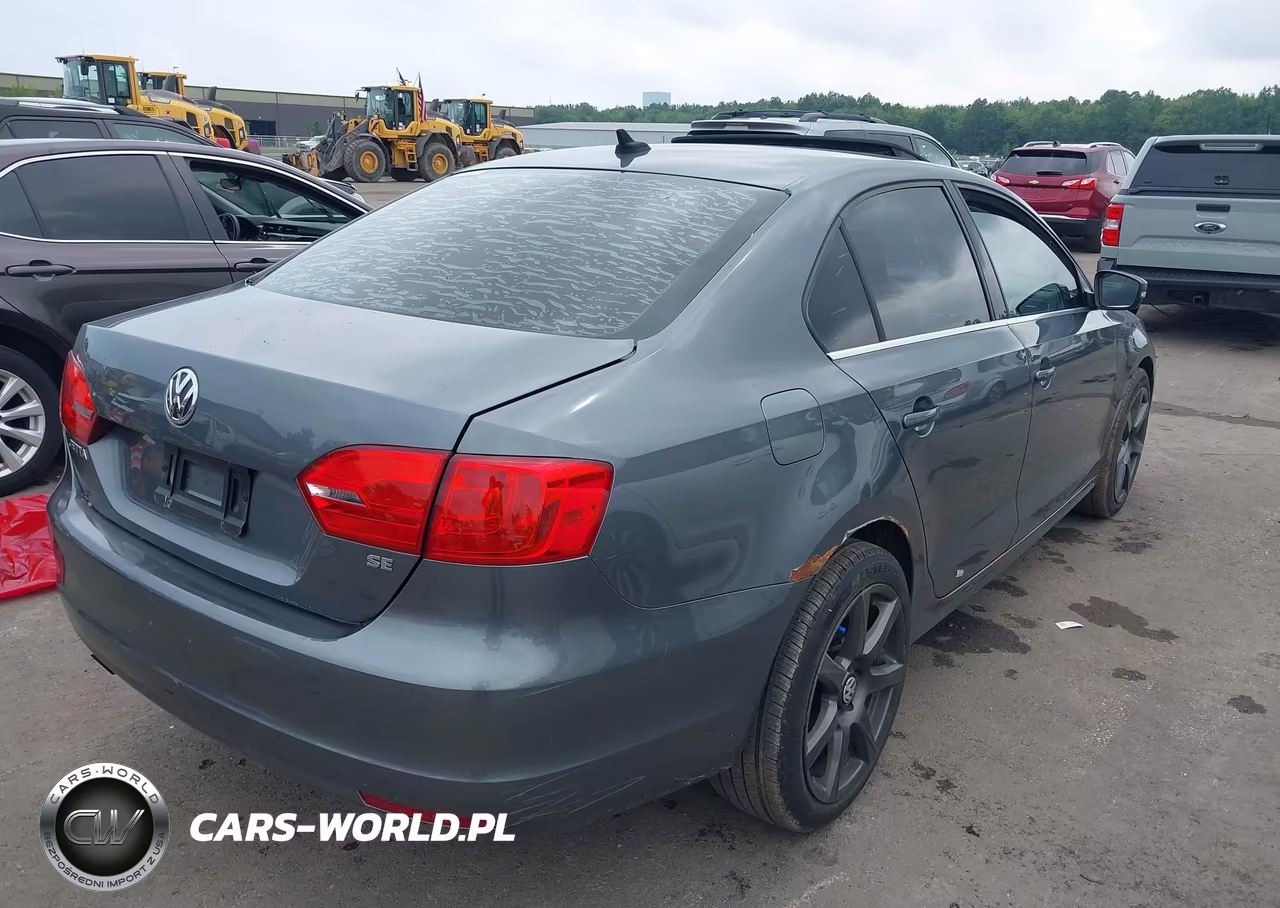 2014 Volkswagen Jetta 1.8T Se VIN:3VWB17AJ2EM432046 - 4