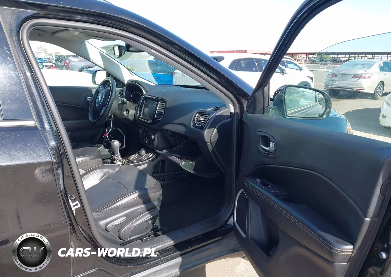 2018 Jeep Compass Limited 4X4 VIN:3C4NJDCB2JT334008 - 5
