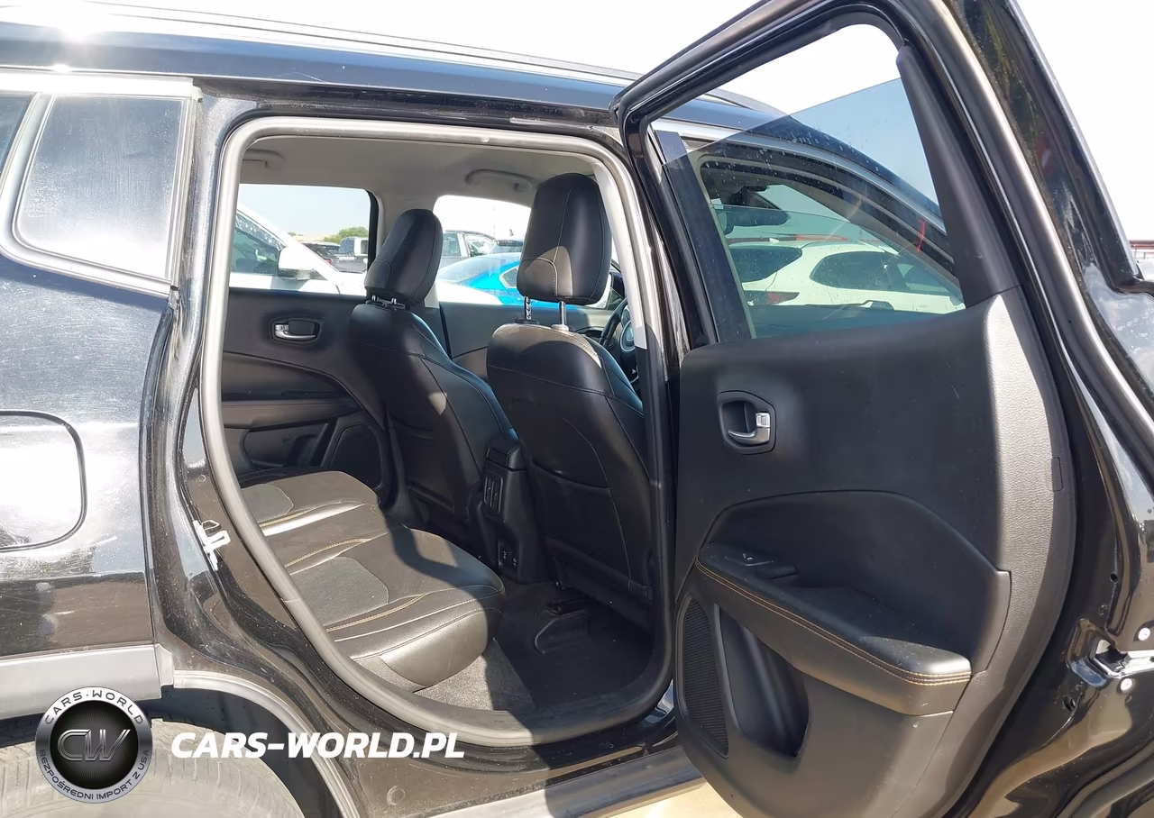 2018 Jeep Compass Limited 4X4 VIN:3C4NJDCB2JT334008 - 8