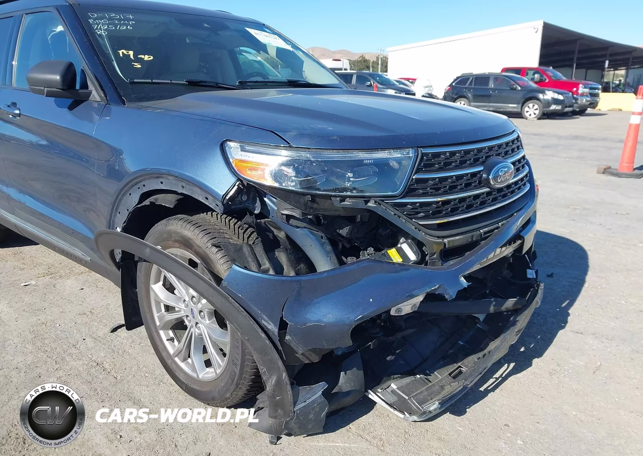 2020 Ford Explorer Xlt VIN:1FMSK8DH8LGC10080 - 13