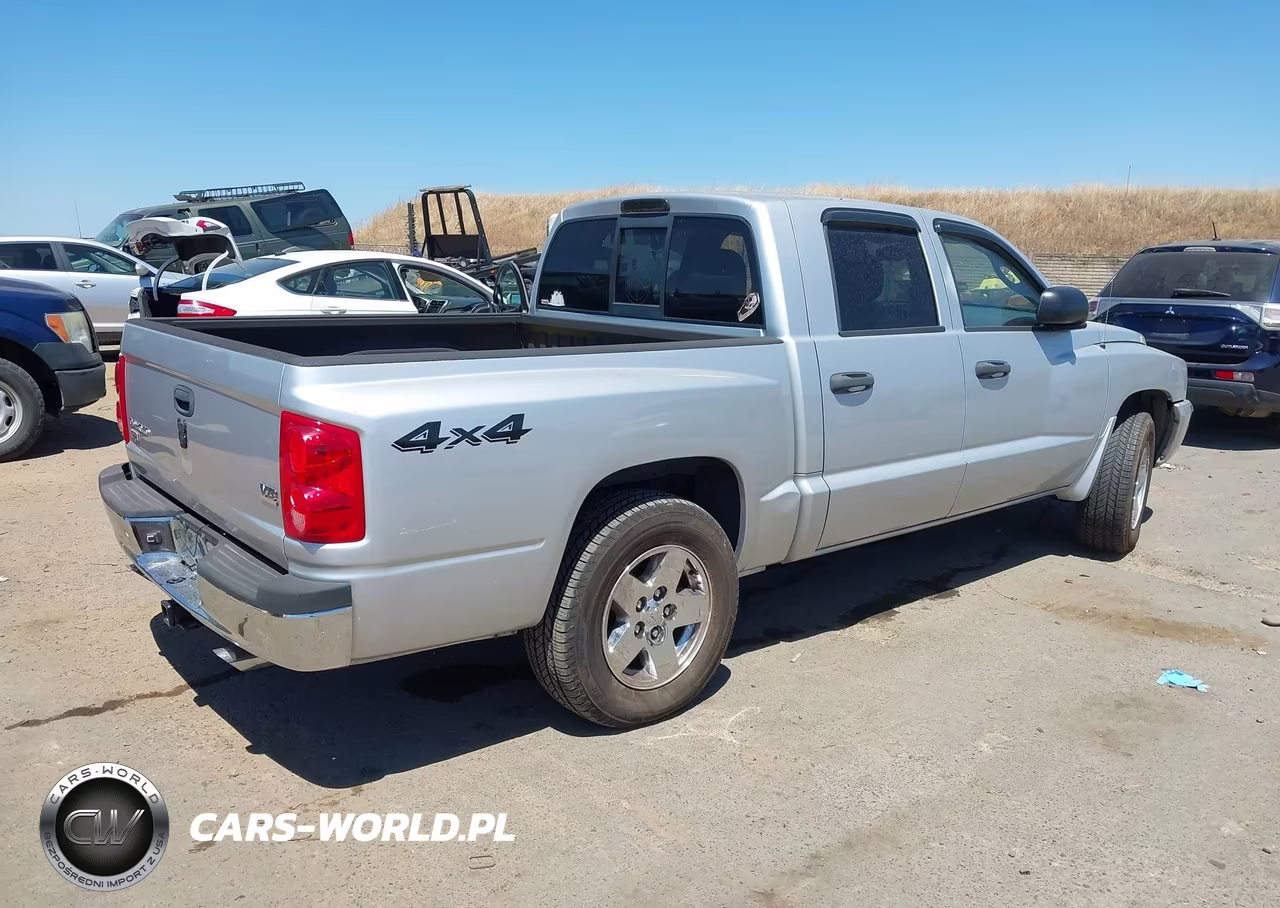 2005 Dodge Dakota Laramie VIN:1D7HW58N45S214604 - 4