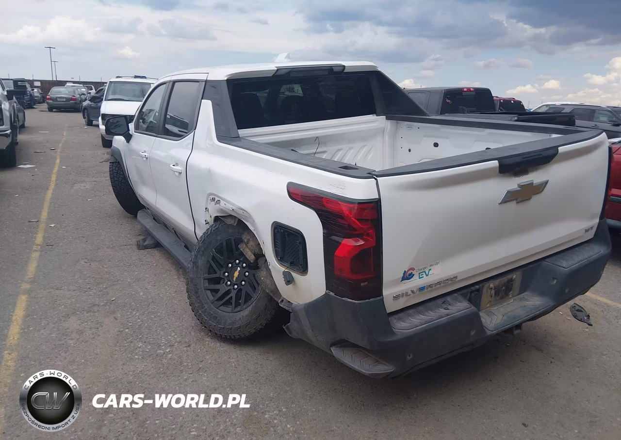 2024 Chevrolet Silverado Ev Work Truck VIN:1GC10UED0RU204326 - 3