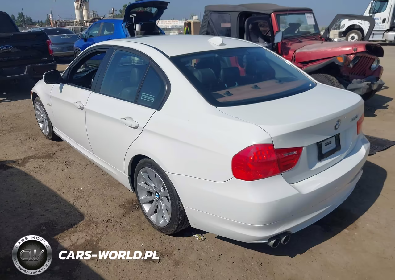 2011 BMW 328I VIN:WBAPH5G51BNN59145 - 3