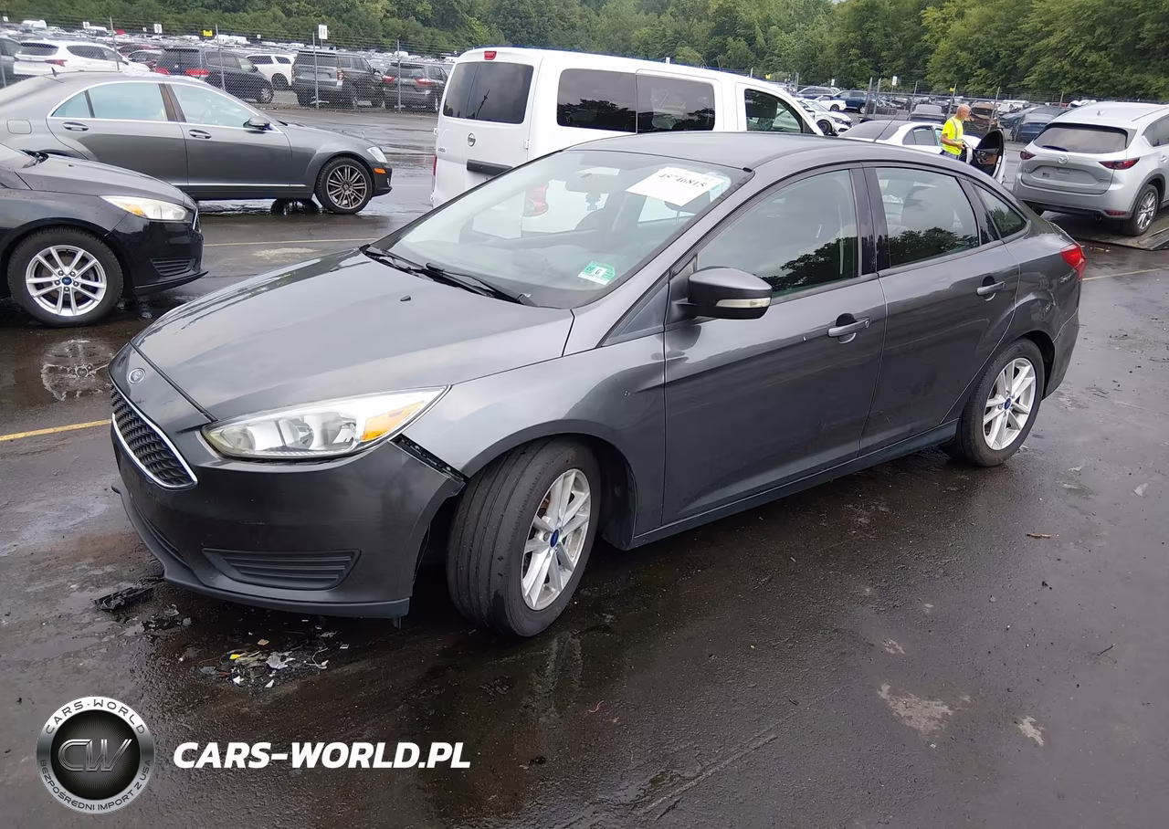 2018 Ford Focus Se VIN:1FADP3F27JL254933 - 2