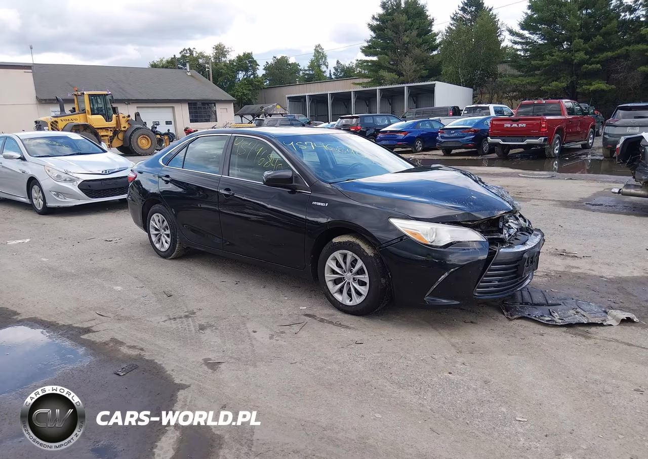 2015 Toyota Camry Hybrid Le