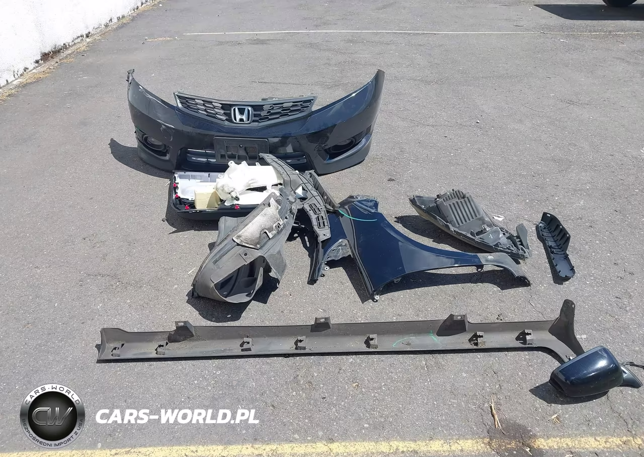 2012 Honda Fit Sport VIN:JHMGE8H50CC022404 - 12