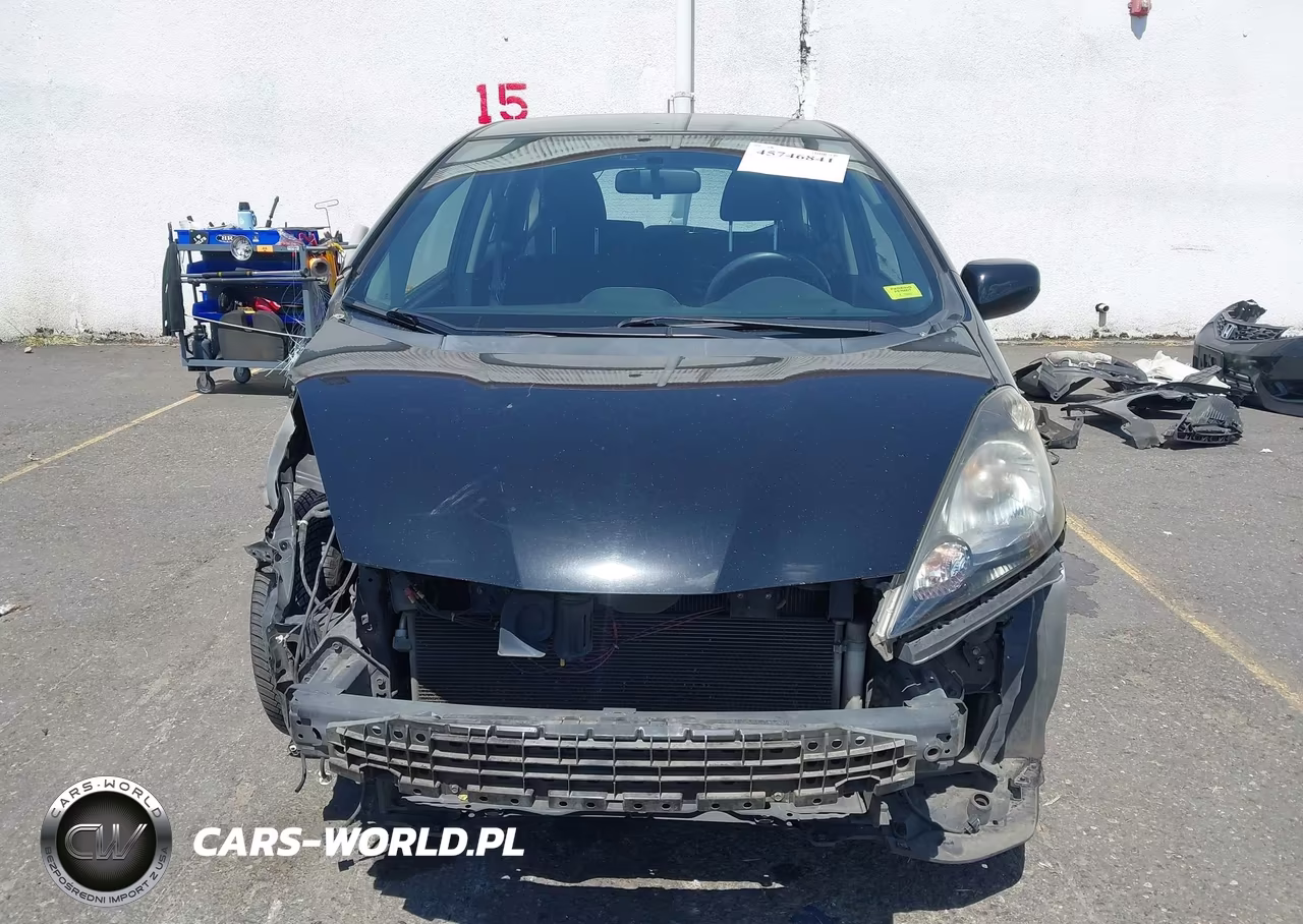2012 Honda Fit Sport VIN:JHMGE8H50CC022404 - 13