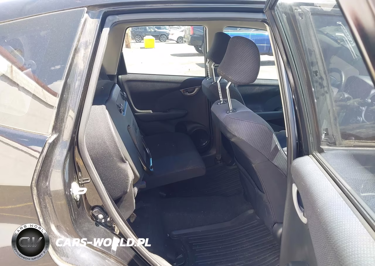 2012 Honda Fit Sport VIN:JHMGE8H50CC022404 - 8