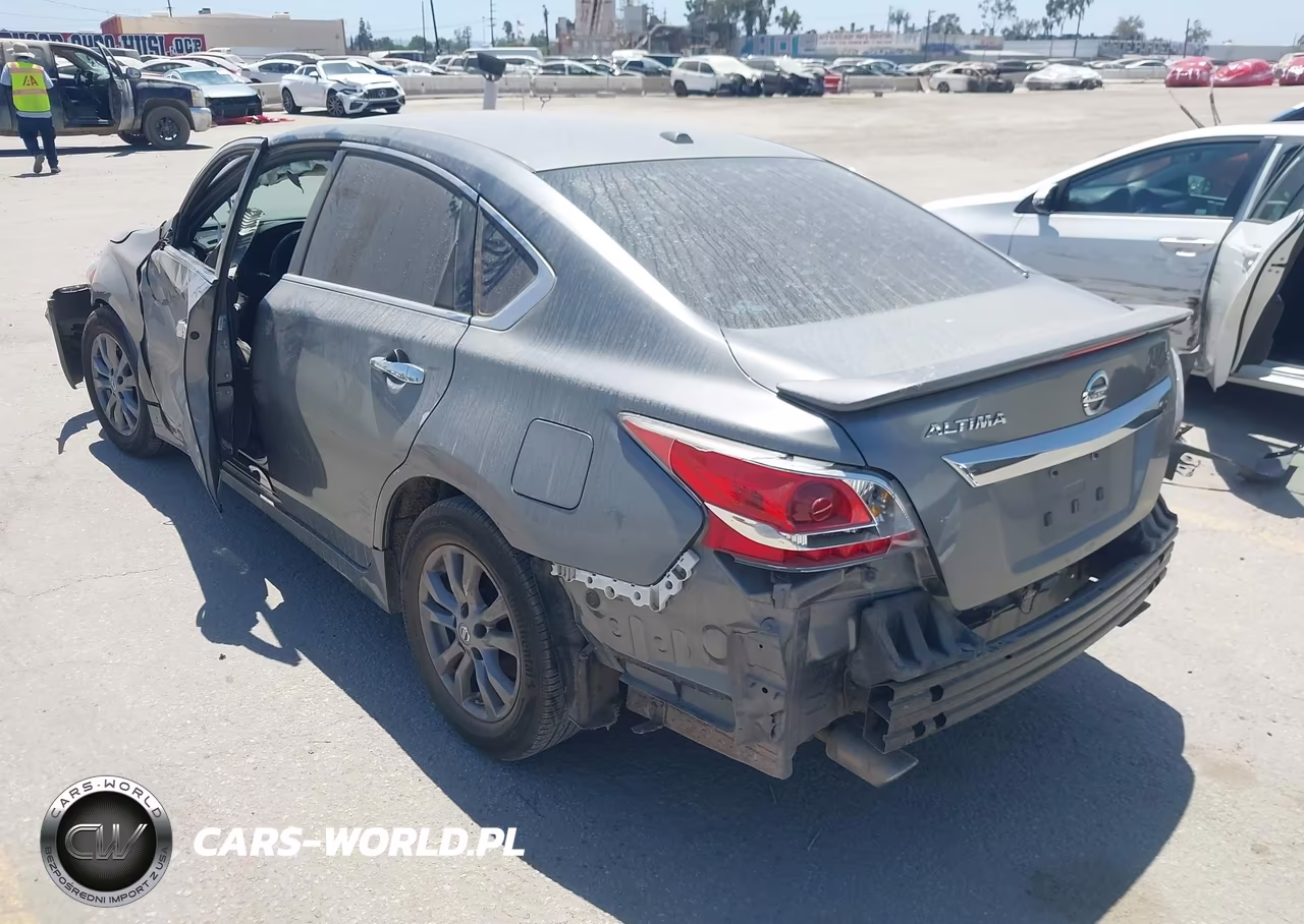 2015 Nissan Altima 2.5 S VIN:1N4AL3AP1FC440847 - 3