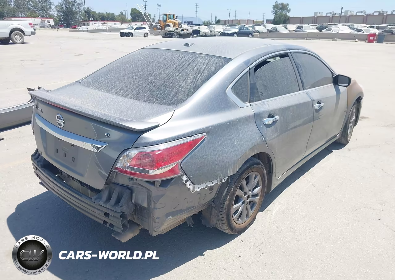 2015 Nissan Altima 2.5 S VIN:1N4AL3AP1FC440847 - 4