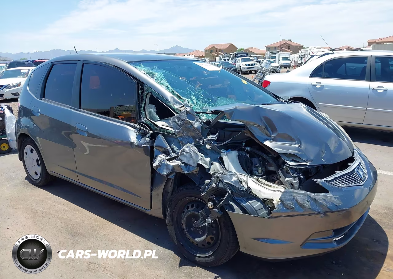 2013 Honda Fit VIN:JHMGE8H30DC056746 - 6