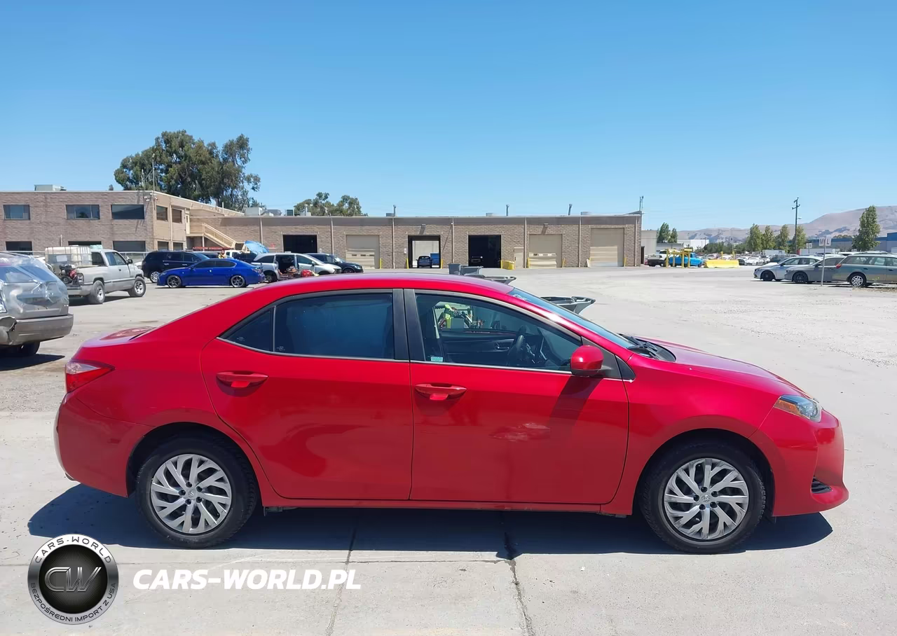 2019 Toyota Corolla Le VIN:2T1BURHE2KC134910 - 13