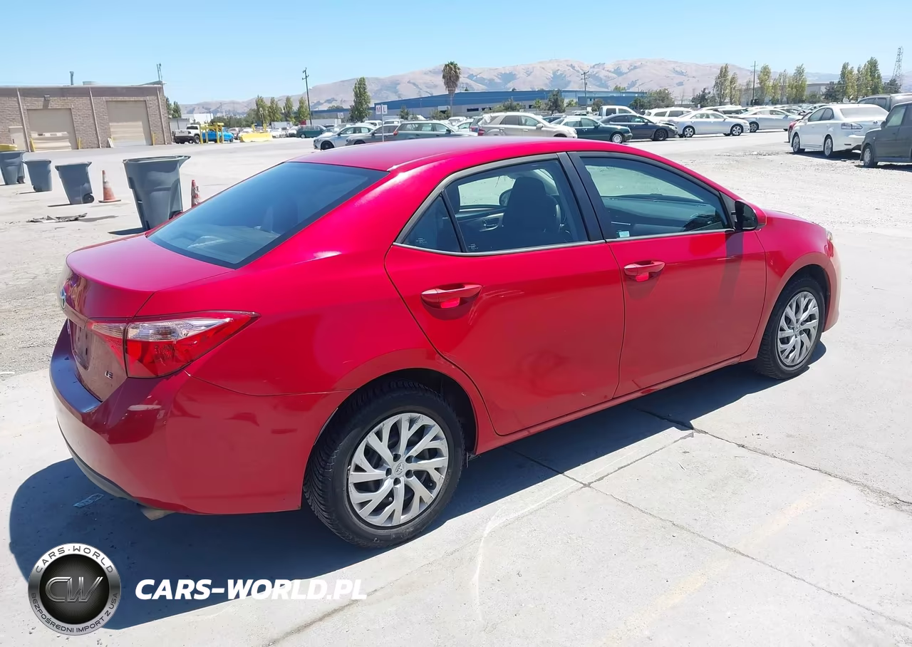 2019 Toyota Corolla Le VIN:2T1BURHE2KC134910 - 4