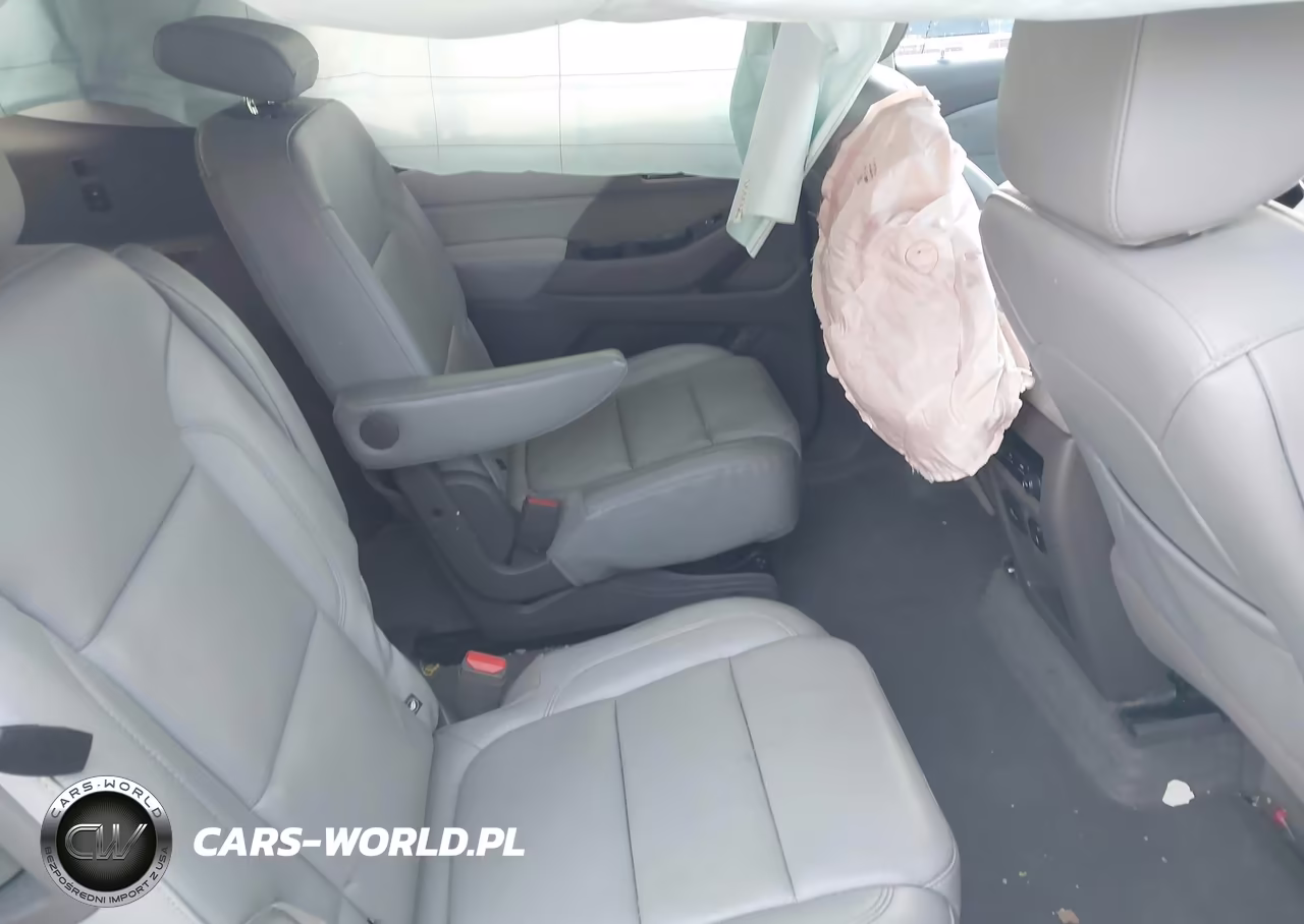2018 Chevrolet Traverse Lt Leather VIN:1GNEVHKW3JJ123978 - 8