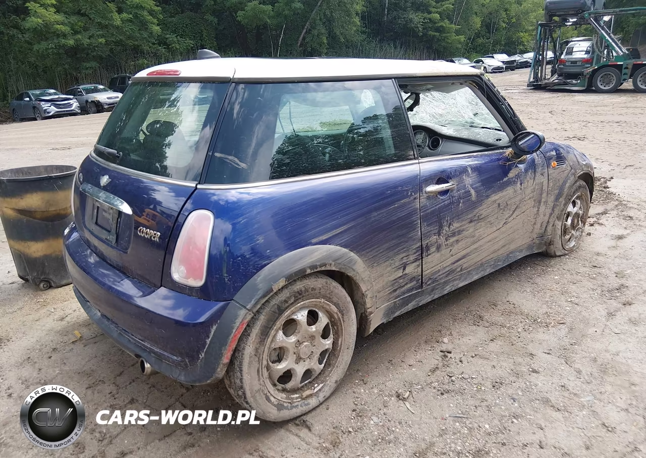 2005 Mini Cooper VIN:WMWRC335X5TJ69338 - 4