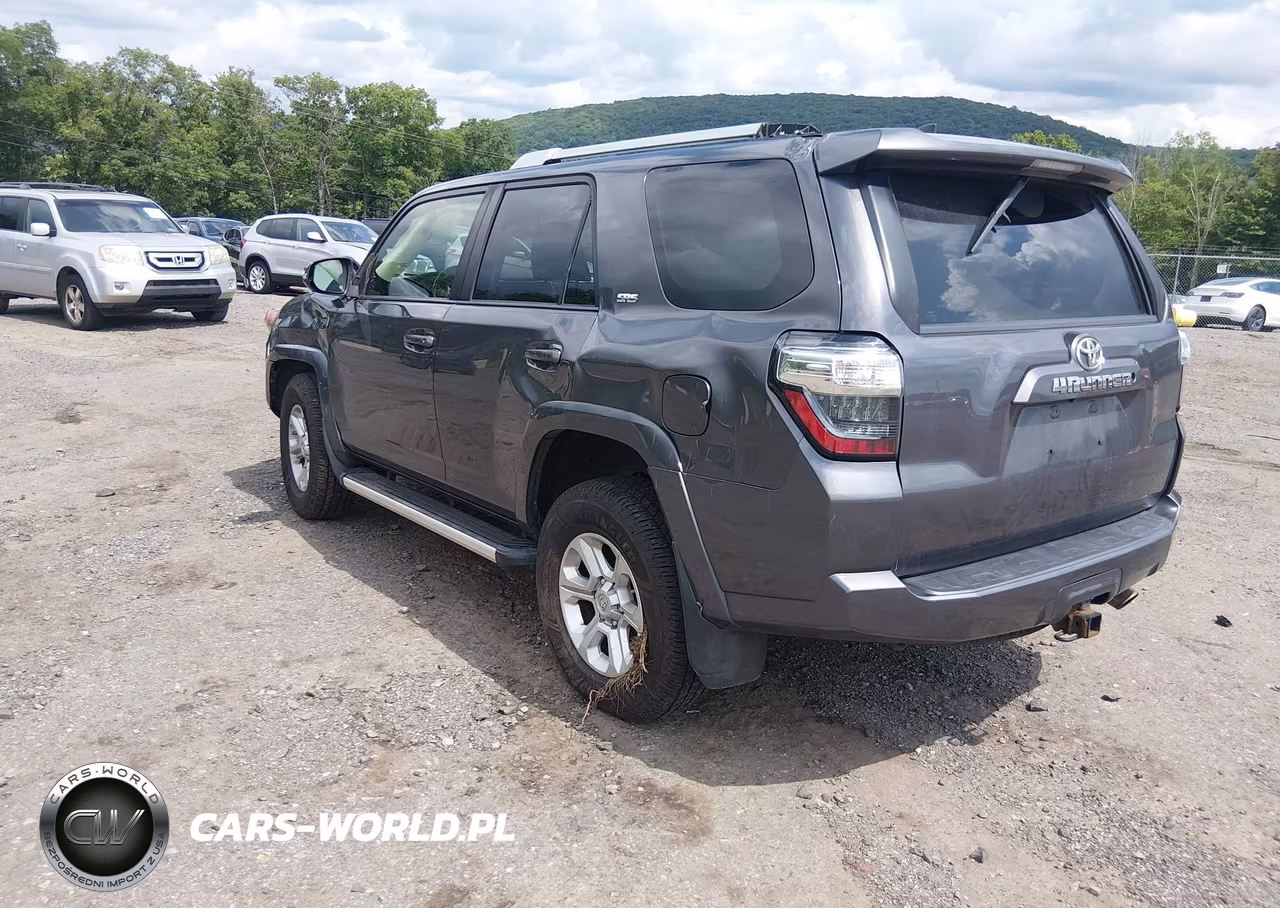 2018 Toyota 4Runner VIN:JTEBU5JRXJ5531746 - 3