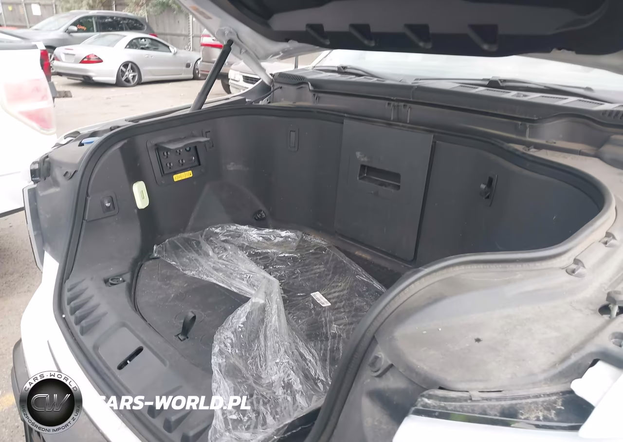 2023 Ford F-150 Lightning Pro VIN:1FT6W1EV3PWG31786 - 10