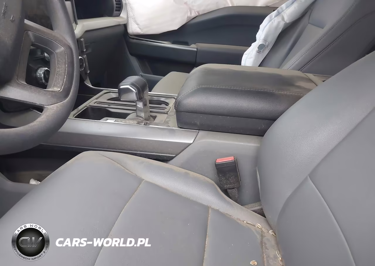 2023 Ford F-150 Lightning Pro VIN:1FT6W1EV3PWG31786 - 5