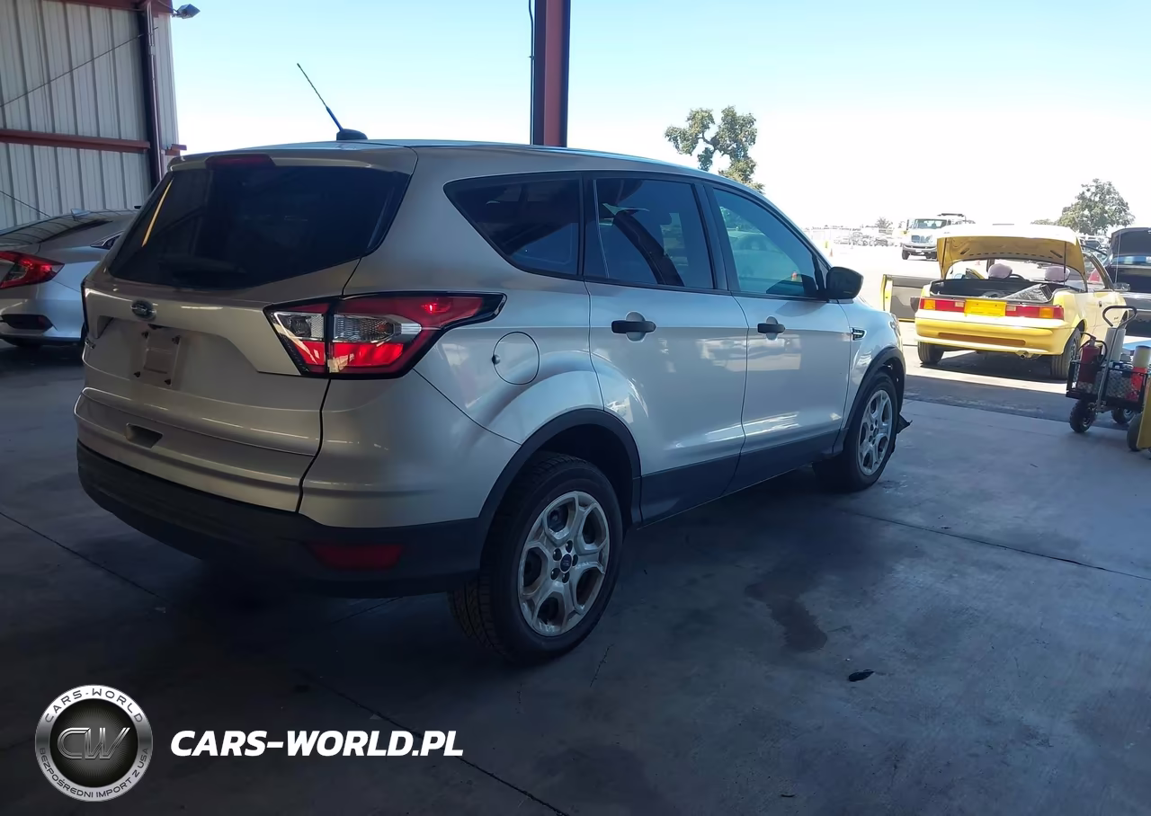 2017 Ford Escape S VIN:1FMCU0F7XHUE55170 - 4