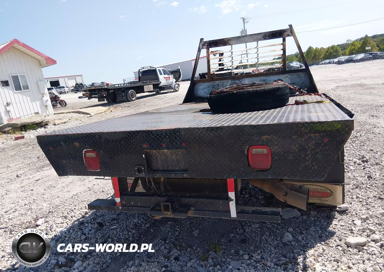 2018 Ford F-550 Chassis Xl VIN:1FDUF5HT4JEB13610 - 8