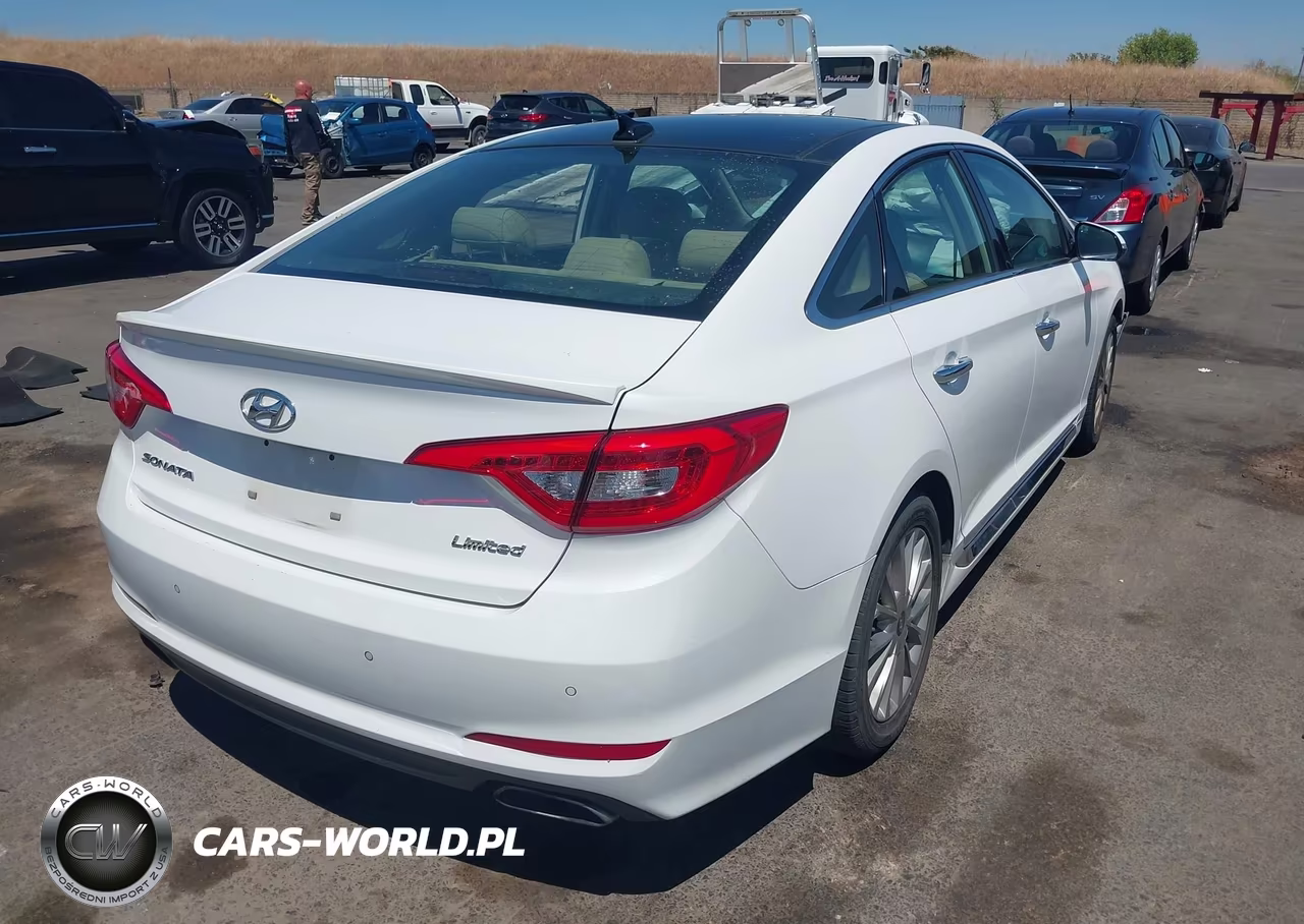 2015 Hyundai Sonata Limited VIN:5NPE34AFXFH038693 - 4