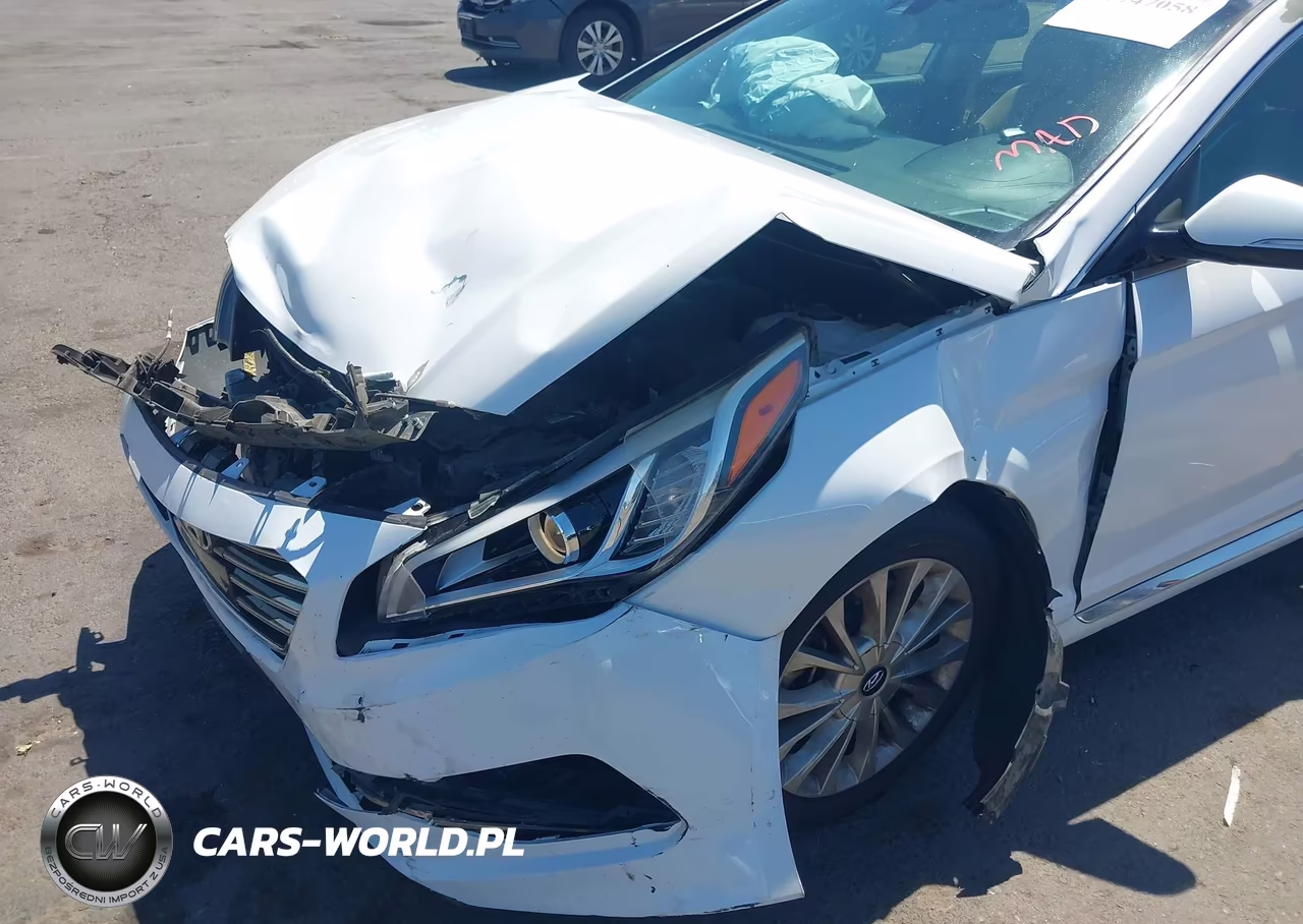 2015 Hyundai Sonata Limited VIN:5NPE34AFXFH038693 - 6