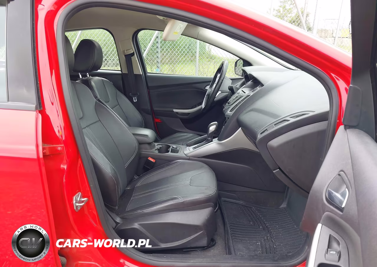 2014 Ford Focus Se VIN:1FADP3K22EL319537 - 5