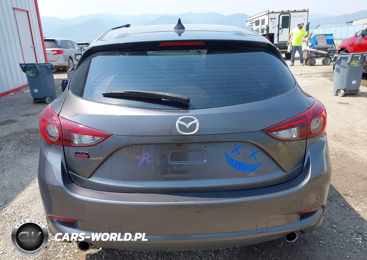 2018 Mazda Mazda3 Touring VIN:3MZBN1L33JM196520 - 16