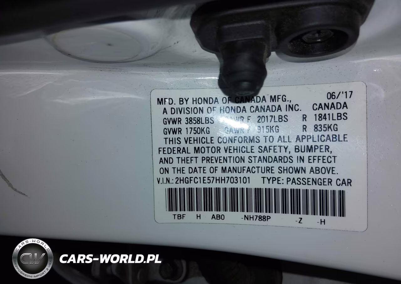 2017 Honda Civic Si VIN:2HGFC1E57HH703101 - 9