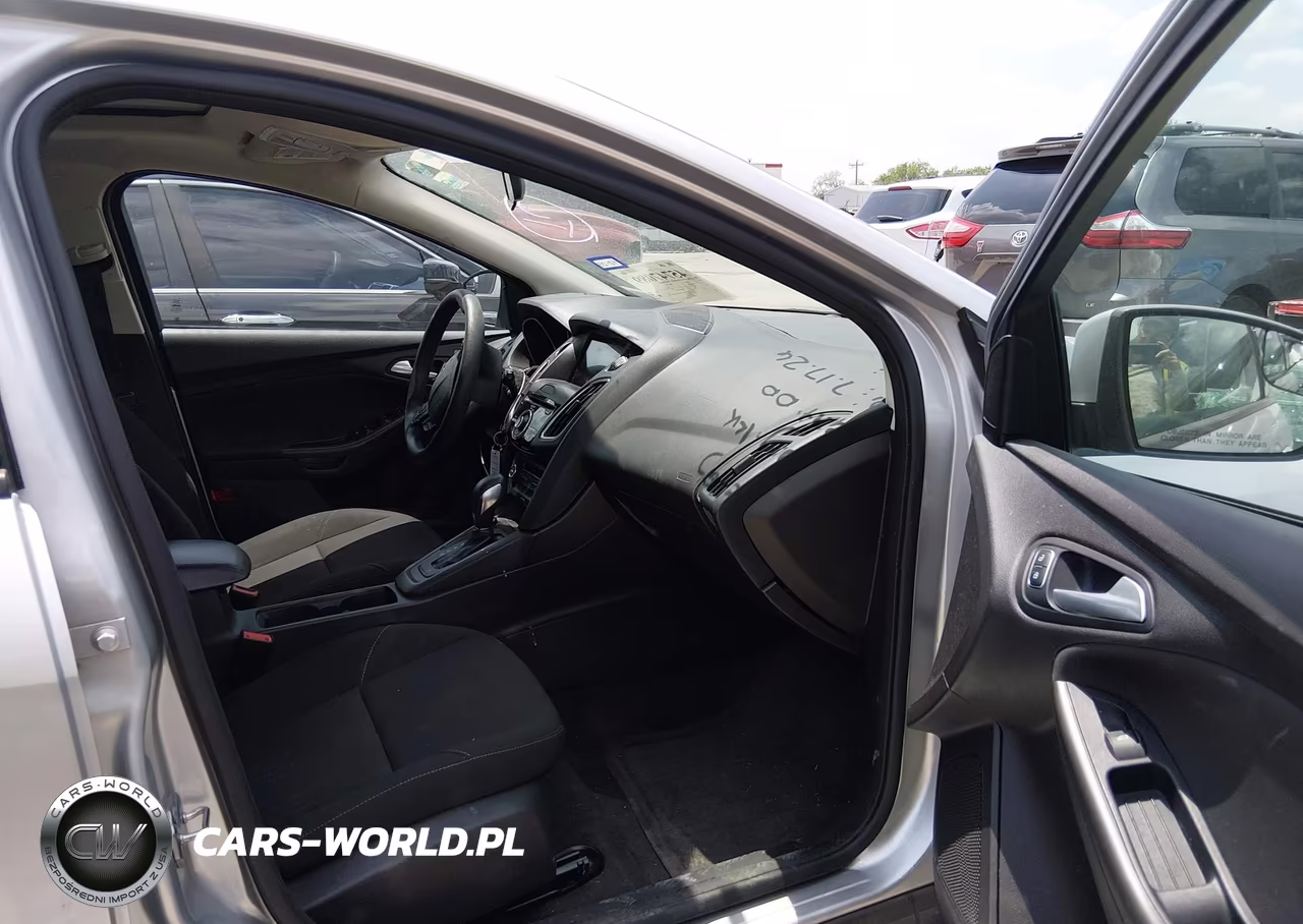 2017 Ford Focus Sel VIN:1FADP3M29HL232011 - 5