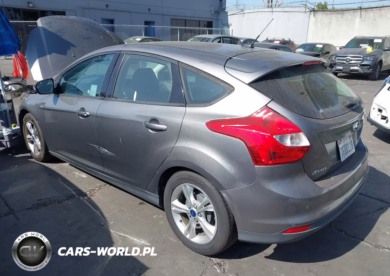 2014 Ford Focus Se VIN:1FADP3K25EL176261 - 3