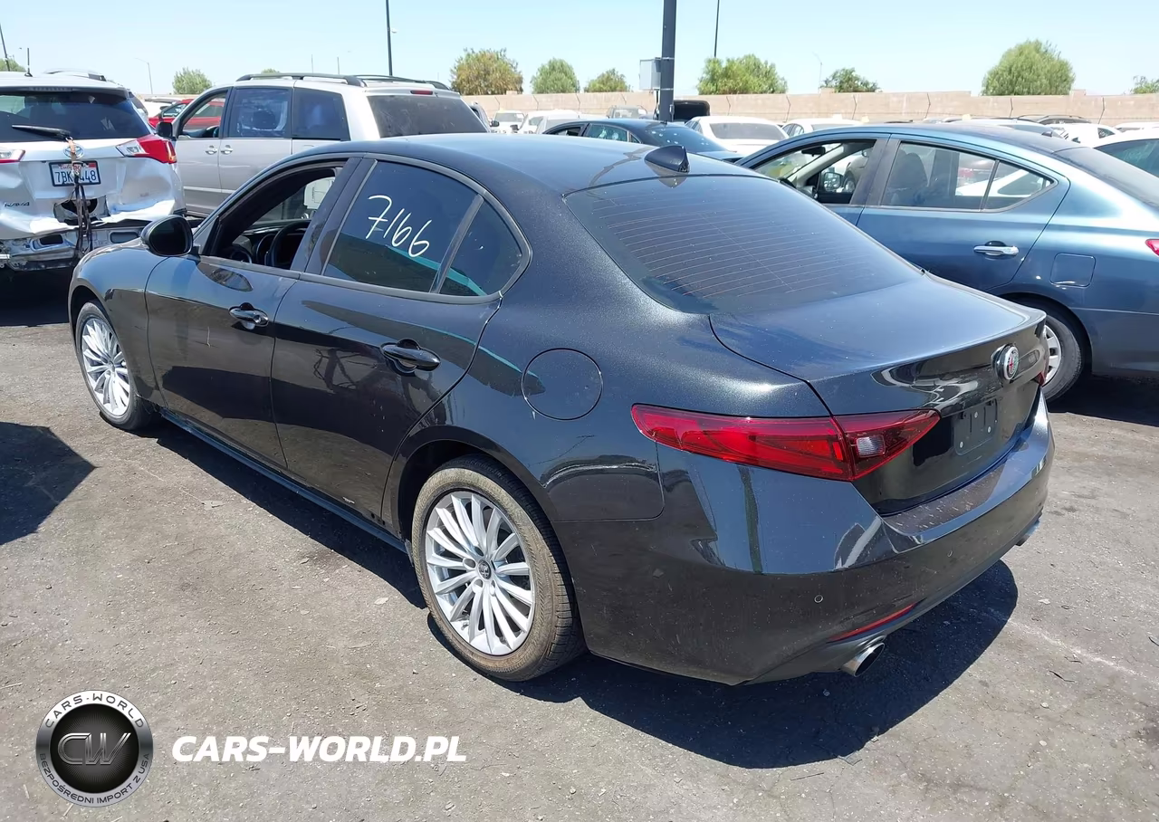 2022 Alfa Romeo Giulia Sprint Rwd VIN:ZARFAMAN4N7661673 - 3