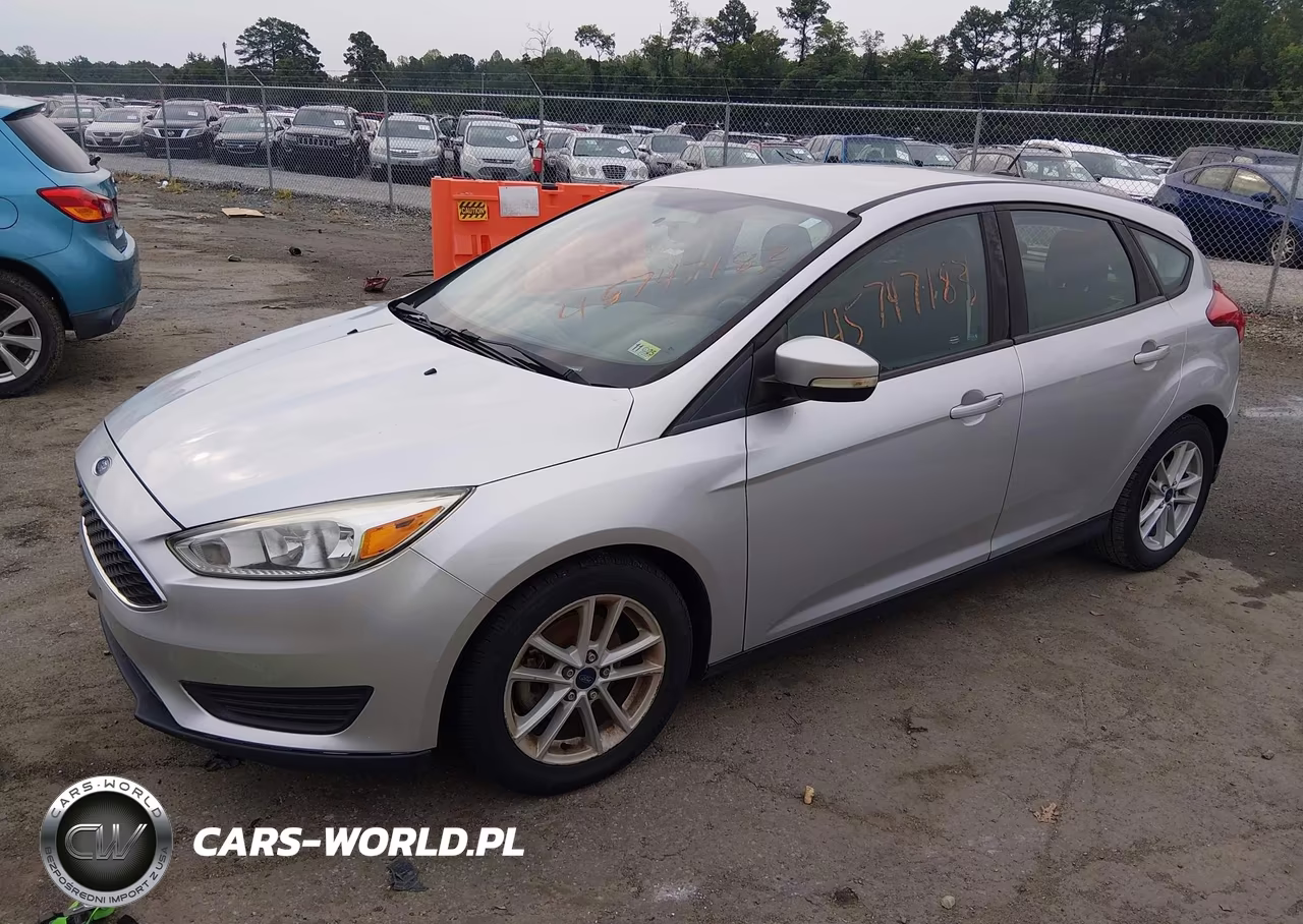 2017 Ford Focus Se VIN:1FADP3K25HL246183 - 2