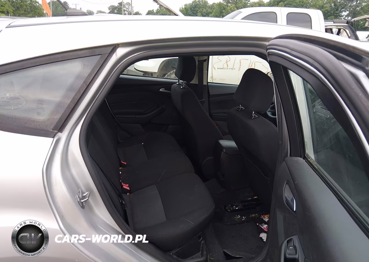 2017 Ford Focus Se VIN:1FADP3K25HL246183 - 8