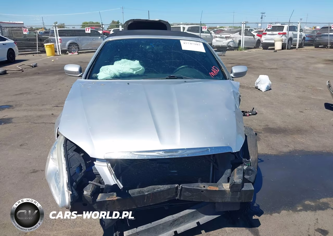 2012 Chrysler 200 Touring VIN:1C3BCBEB8CN179941 - 12