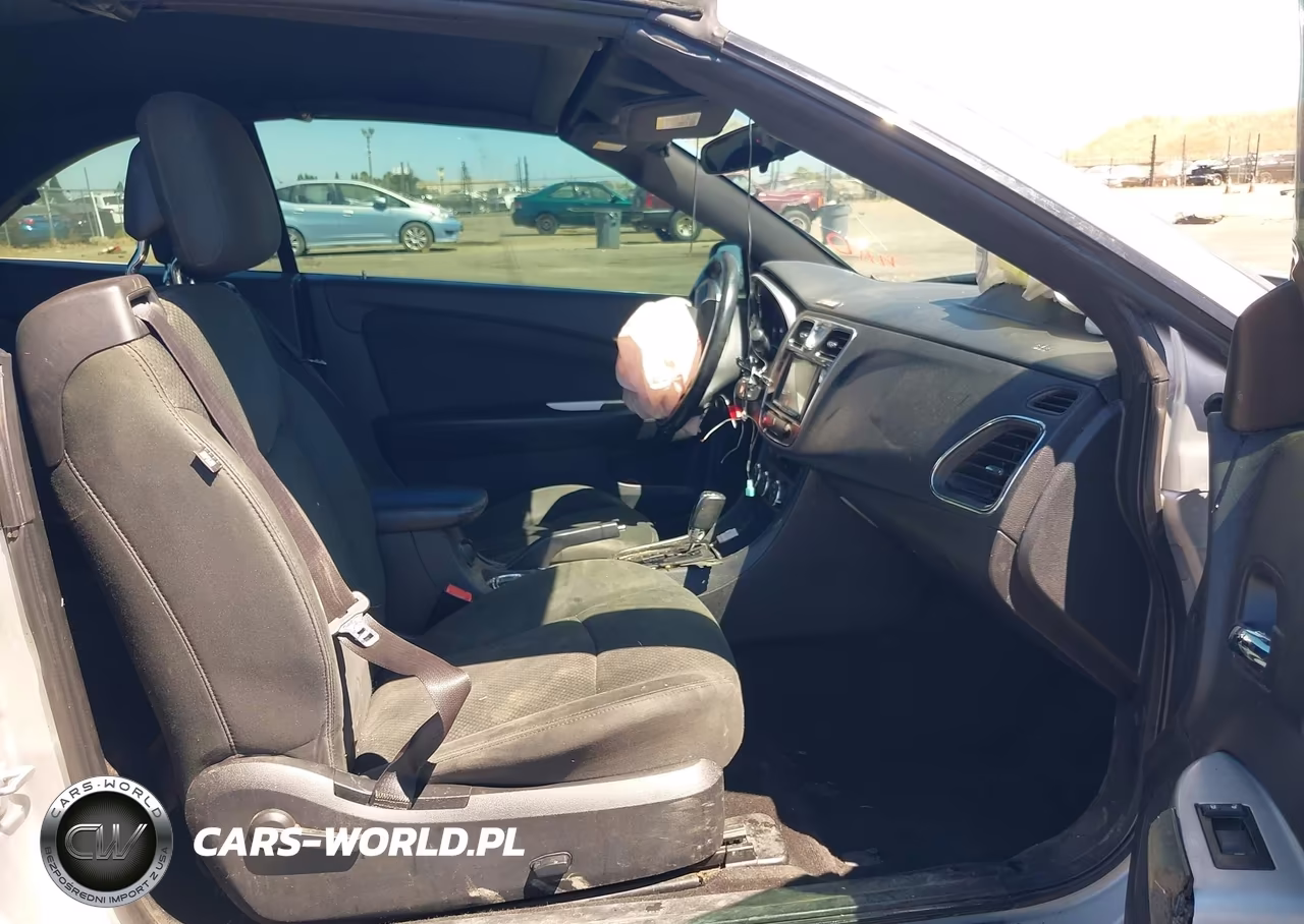 2012 Chrysler 200 Touring VIN:1C3BCBEB8CN179941 - 5