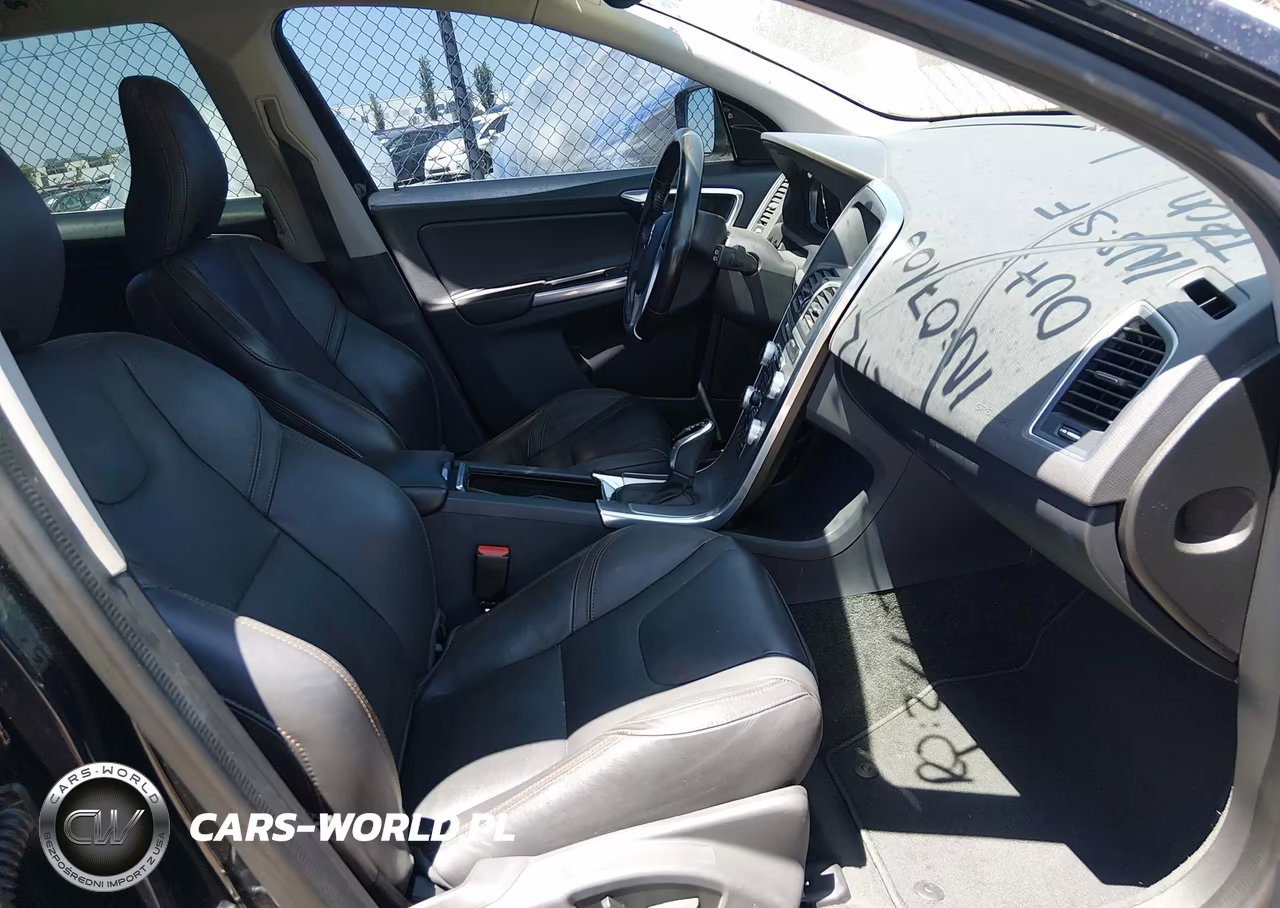 2017 Volvo Xc60 T6 Dynamic VIN:YV449MRR1H2063900 - 5