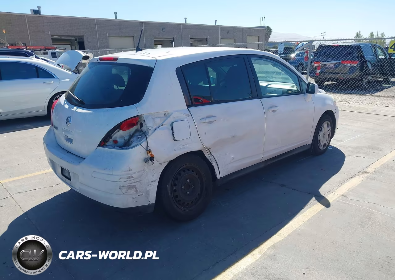 2010 Nissan Versa 1.8S VIN:3N1BC1CP5AL457506 - 4