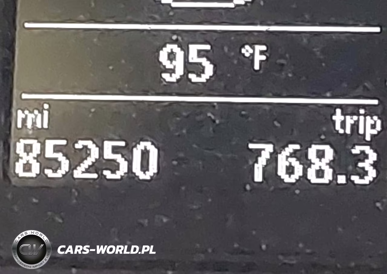 2017 Volkswagen Tiguan 2.0T Wolfsburg Edition VIN:WVGRV7AX6HW502853 - 16