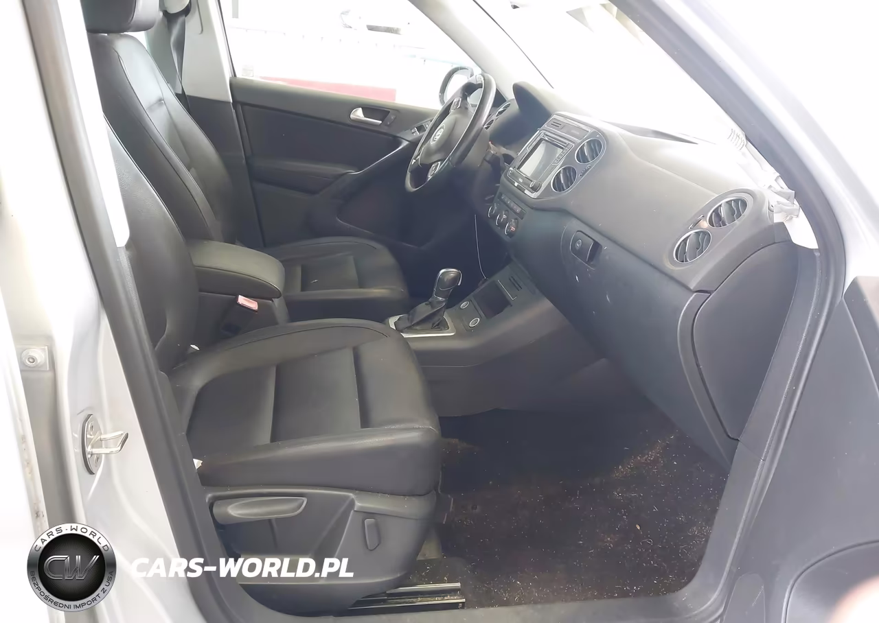 2017 Volkswagen Tiguan 2.0T Wolfsburg Edition VIN:WVGRV7AX6HW502853 - 5