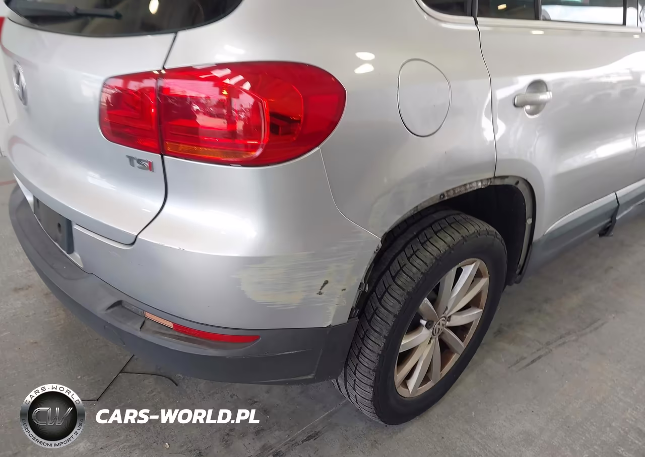 2017 Volkswagen Tiguan 2.0T Wolfsburg Edition VIN:WVGRV7AX6HW502853 - 6