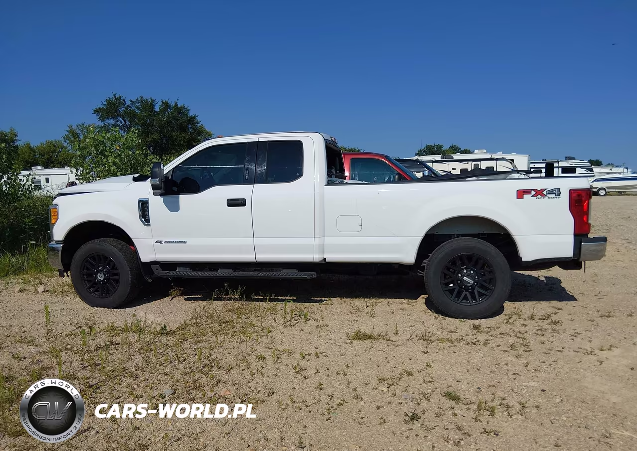 2017 Ford F-350 Xlt VIN:1FT8X3BT4HEE28059 - 13