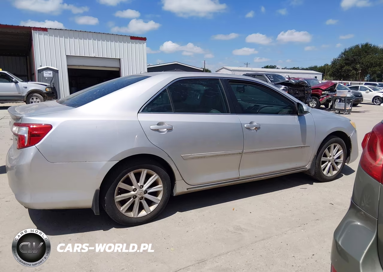 2014 Toyota Camry Xle VIN:4T4BF1FK7ER399481 - 14