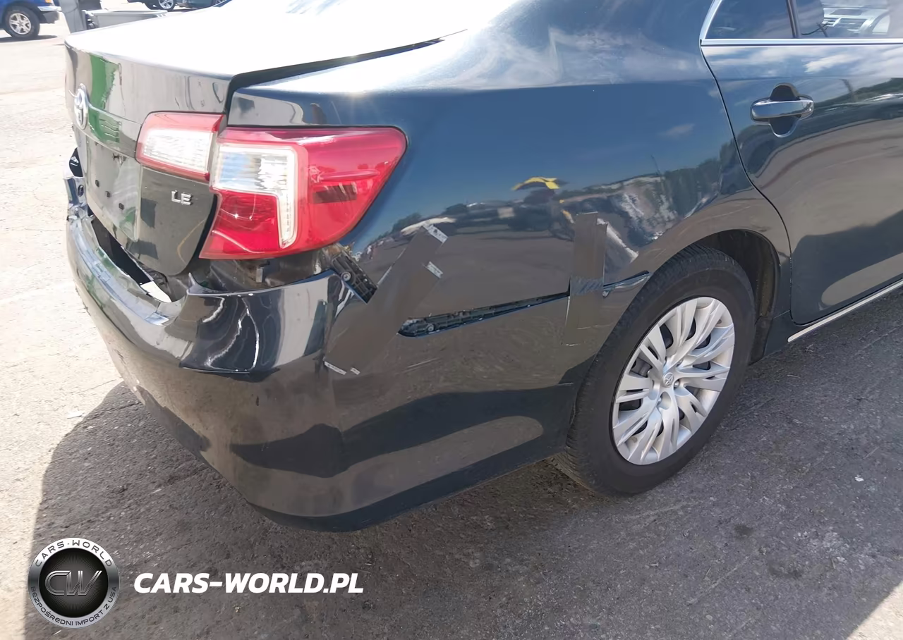 2014 Toyota Camry Le VIN:4T4BF1FK0ER426181 - 19