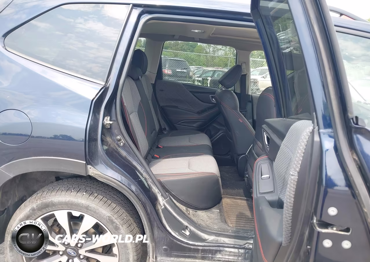 2019 Subaru Forester Sport VIN:JF2SKAPC1KH586285 - 8