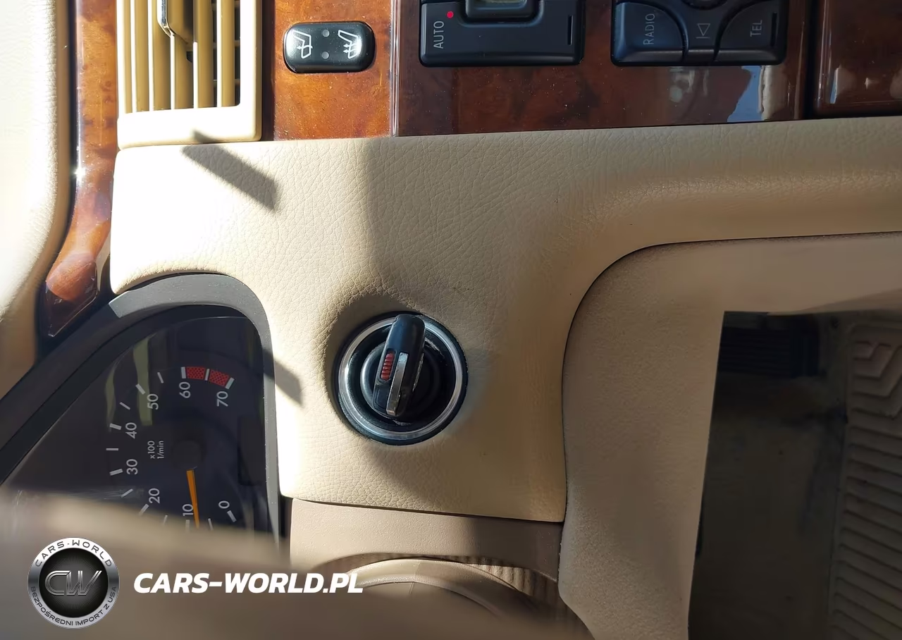 2000 Mercedes-Benz E 430 4M VIN:WDBJF83J3YX041567 - 11